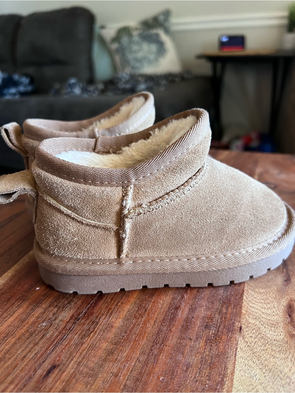 Tan Faux Suede Mini Ankle Boots Size 7 Sherpa Lined Platform Lug Sole